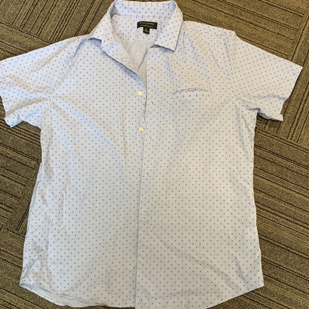Men’s Banana Republic shirt